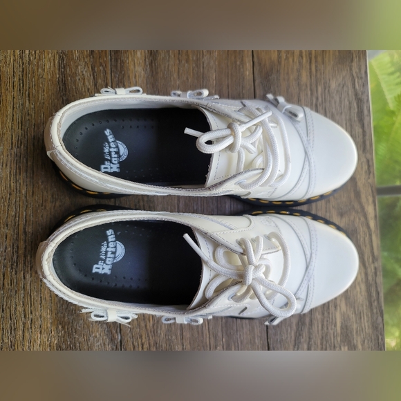 Dr. Martens White Leather Shoes with Yellow Accents - Picture 10 of 12